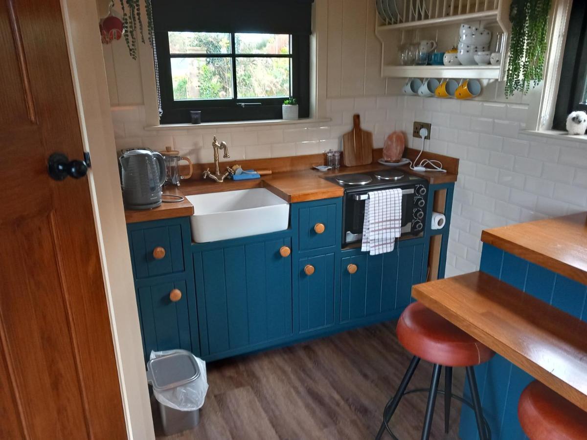 Delightful Shepherds Hut 韦斯特波特 外观 照片